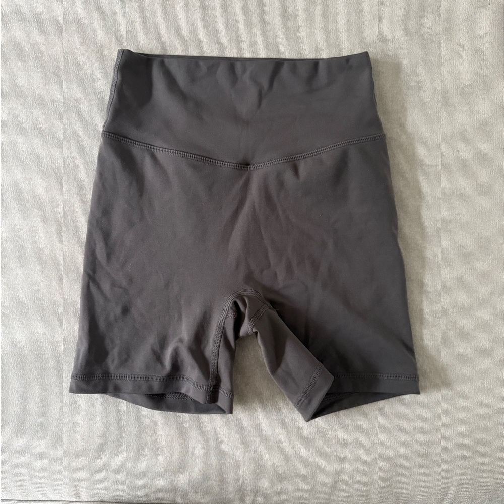 FORM Core Shors Gray Size XS